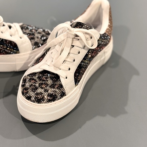 BETSY JOHNSON Rhinestone encrusted, Women’s Lindsay sneakers. Size 6 LIKE NEW - Picture 14 of 16